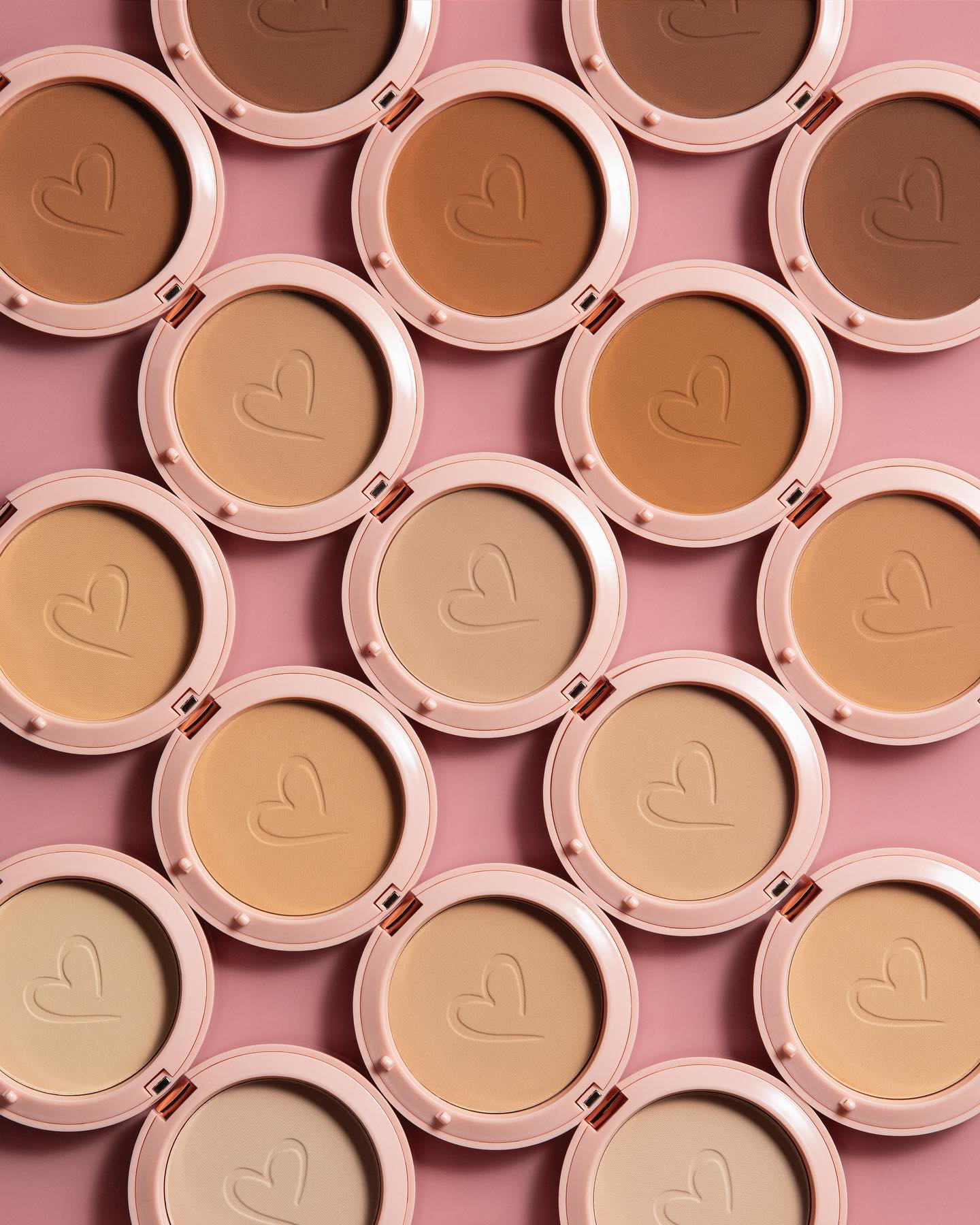 FLAWLESS STAY POWDER FOUNDATION