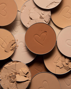 FLAWLESS STAY POWDER FOUNDATION