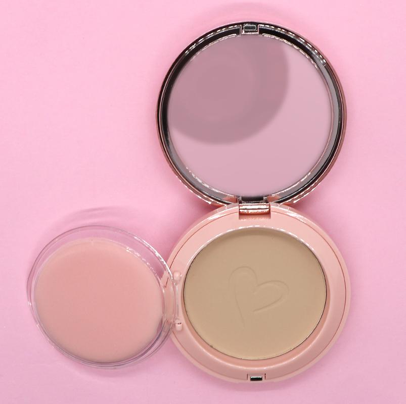 FLAWLESS STAY POWDER FOUNDATION